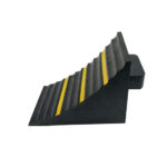 0008014_heavy-duty-rubber-wheel-chock